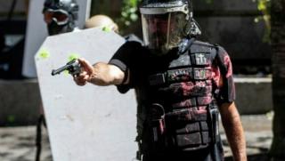 Тръмп, изгонят, оръжие, Белия дом
