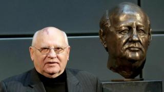 Белязаният, паметник, Горбачов
