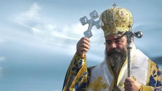 Кипърски митрополит, напуска, литургия, признаване, автокефалия, ПЦ на Украйна