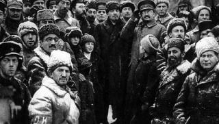7 ноември, 103 години, ВОСР, Октомврийската революция