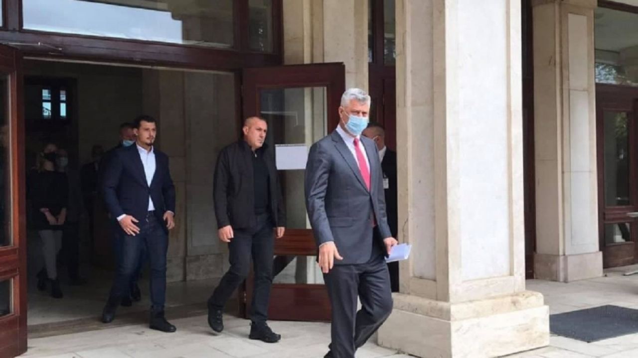 France 24: Съдят президента на Косово в Хага, но косоварите го подкрепят