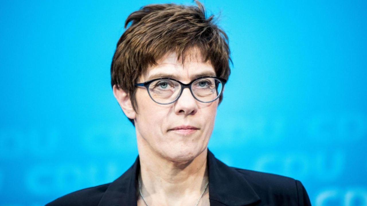 Frankfurter Allgemeine: Бундесверът вече не е толкова безнадежден, но на неговия ръководител му липсва решителност