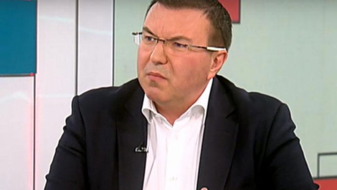 Министър Ангелов: У нас болниците имат готовност за 11 000 пациенти с COVID-19 и 850 в интензивно отделение
