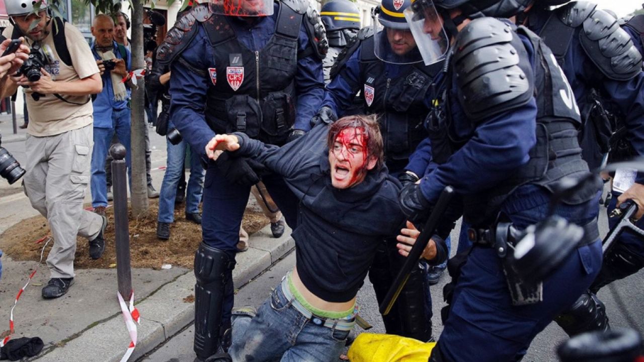 Le Monde: «Прилича на Чили при Пиночет» — френските власти ще преразглеждат твърдата политика за сигурност след  полицейски произвол