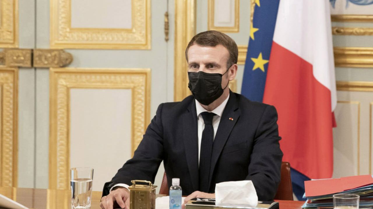 Le Figaro: Макрон е минал на дистанционна работа след положителен тест за COVID-19