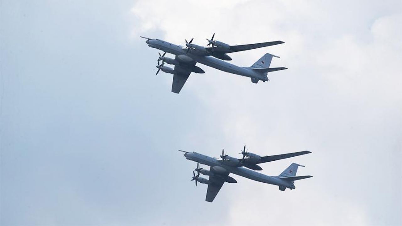 В подготовка за война: Руски Ту-142 патрулират за натовски подводници