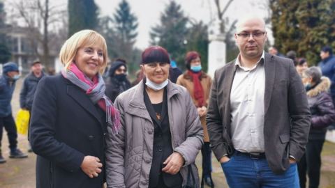 Първа победа на Манолова срещу ГЕРБ – кандидатът й за кмет на село Славовица е първи