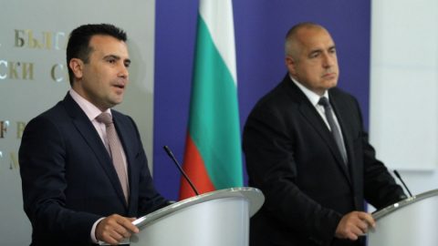 Македонската „ябълка на раздора“ отново зрее на Балканите