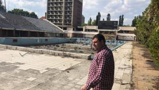 Димитър Главинов, лична кауза, възстановяване, спортен комплекс Червено знаме