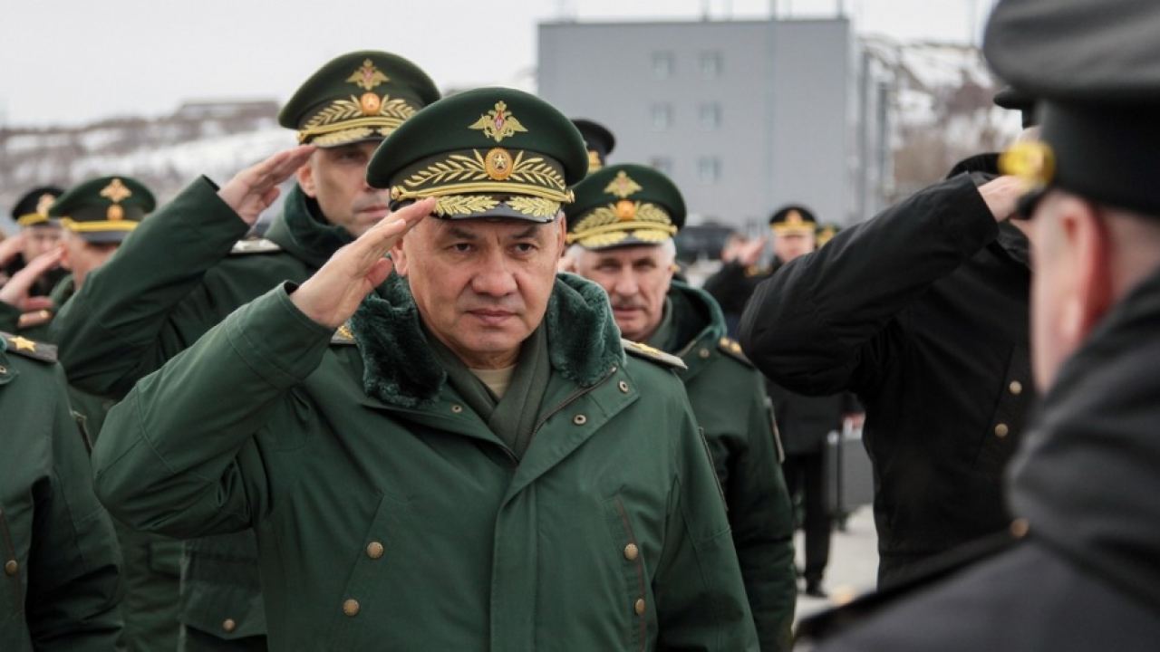 Шойгу: Към западните граници са прехвърлени две армии и три съединения на Десантните сили