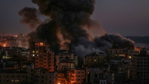 Welt: Обстрелите на Израел продължават шеста нощ поред