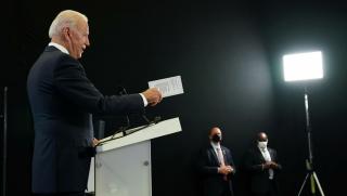 Байдън, отделна пресконференция, сравняване, Путин
