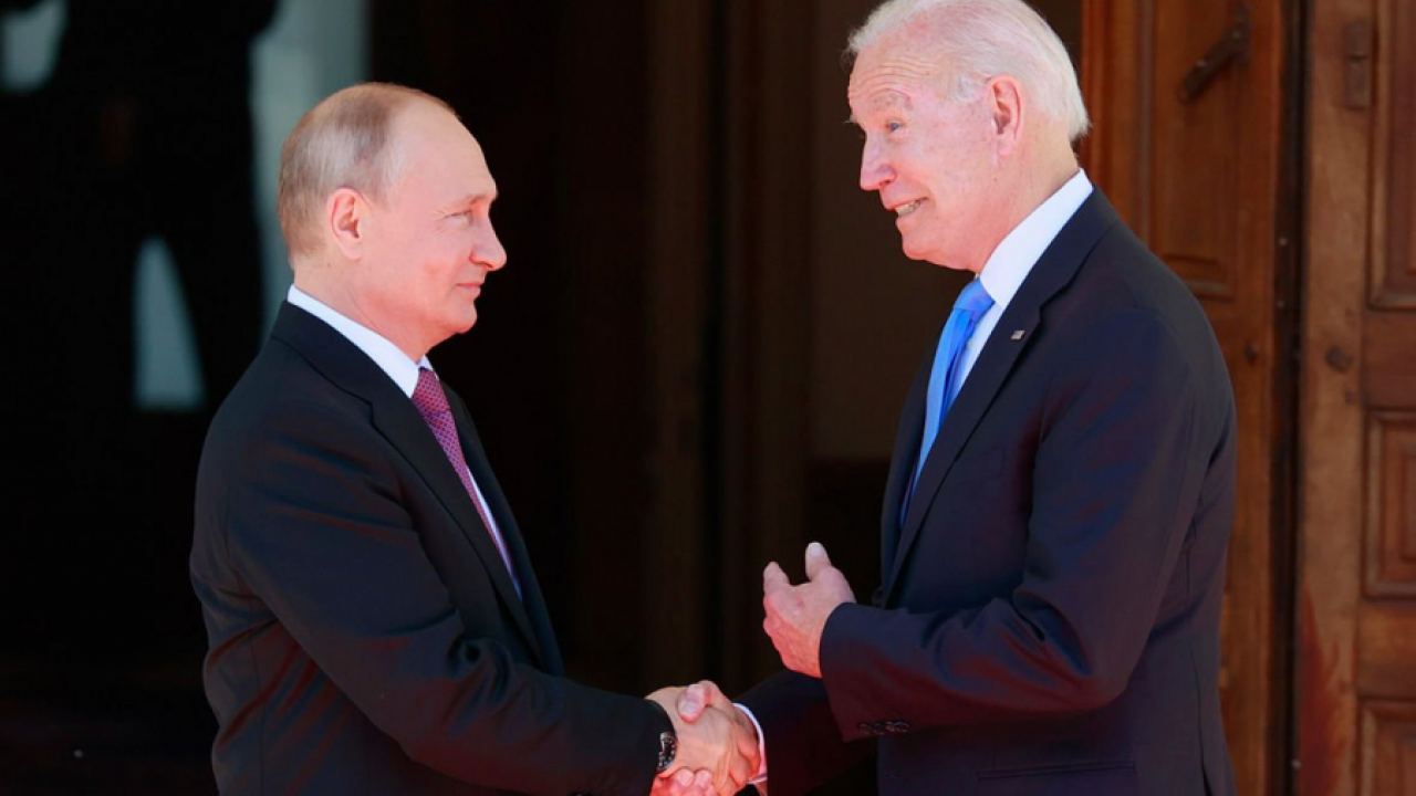 ZDF: Пресата критикува Байдън за недостатъчна твърдост в преговорите с Путин