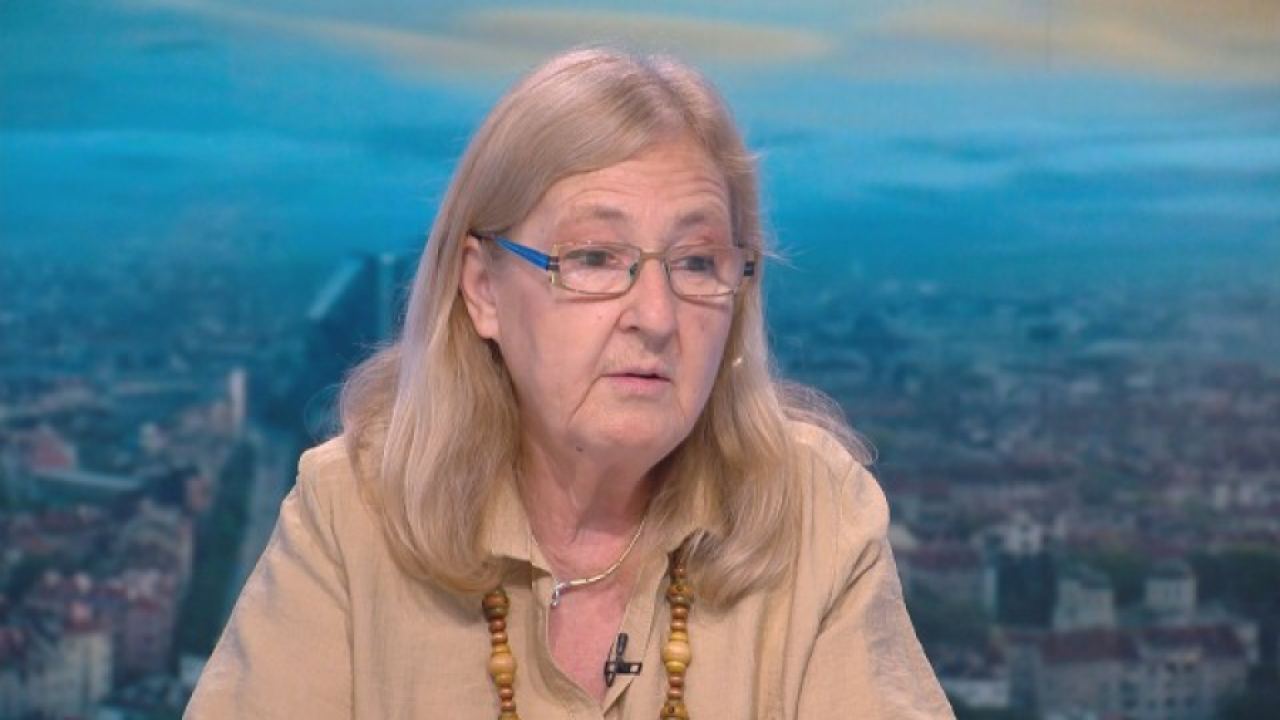 Епидемиологът Мира Кожухарова: Към края на август ни очаква новата ковид вълна