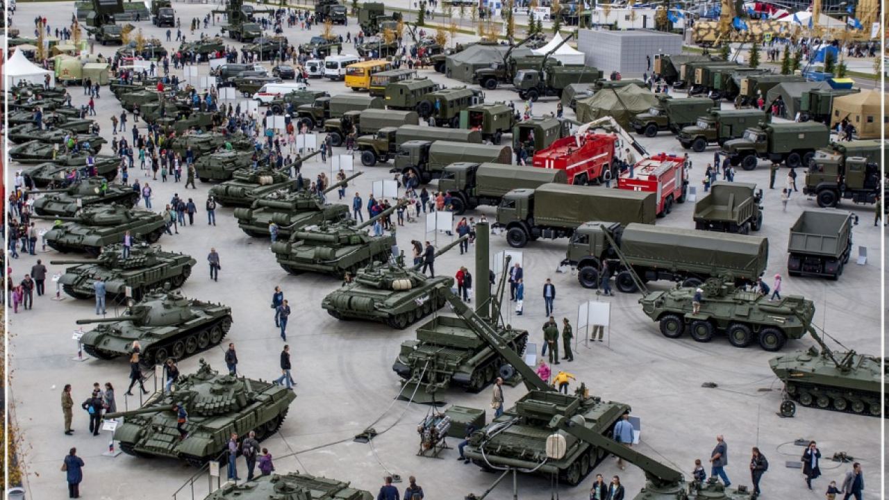 Русия ще продължи да развива военната си сила заради заплахите