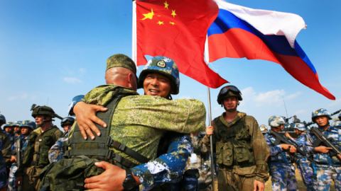 Китай за първи път приема руски войски за провеждане на стратегически военни учения