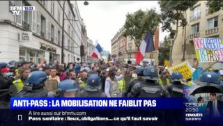 BFM TV, протестиращи, Франция, маршове, санитарните пропуски