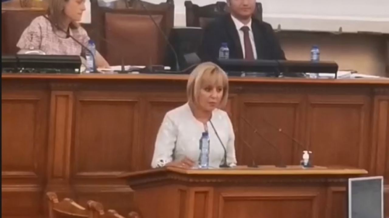 Манолова: Видя се как Сокола си защитава „орлетата“ и как те му ръкопляскат