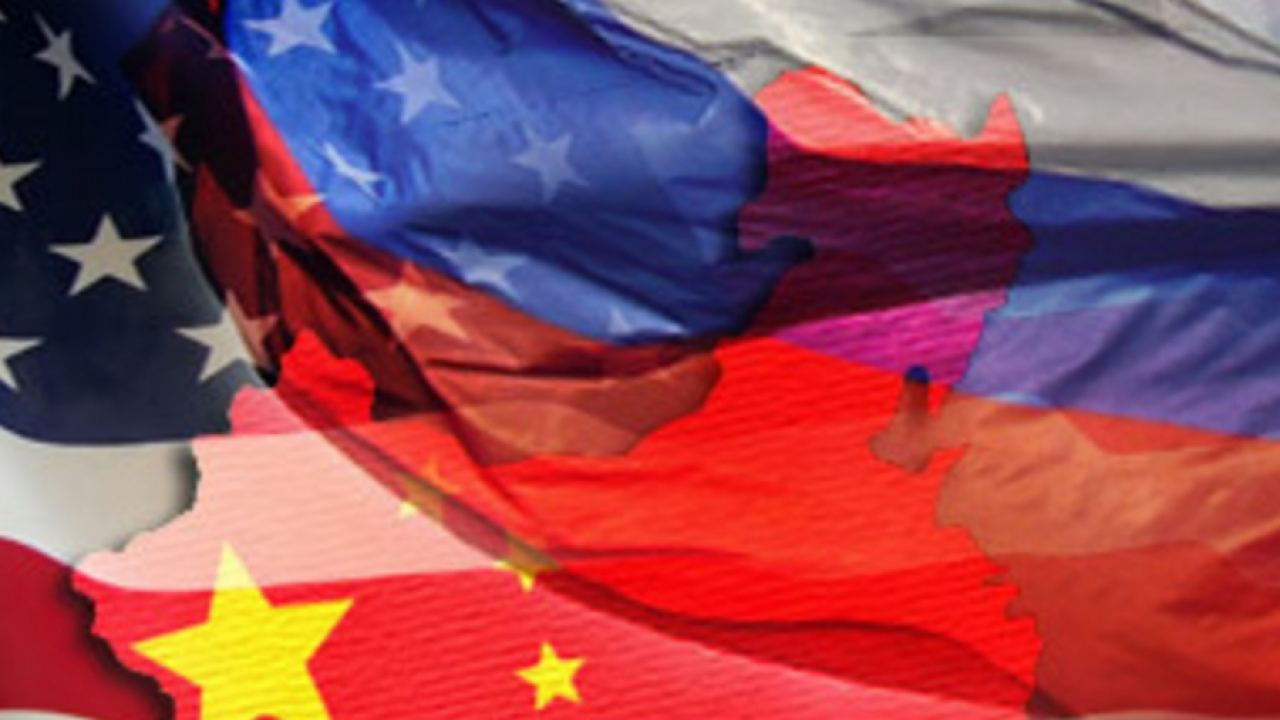 EURACTIV: ЕС трябва самостоятелно, а не като придатък на САЩ, да гради отношения с Русия и Китай