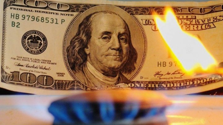 WSJ: Ниските резерви на газ в САЩ и Европа могат да доведат до рекордно покачване на цените