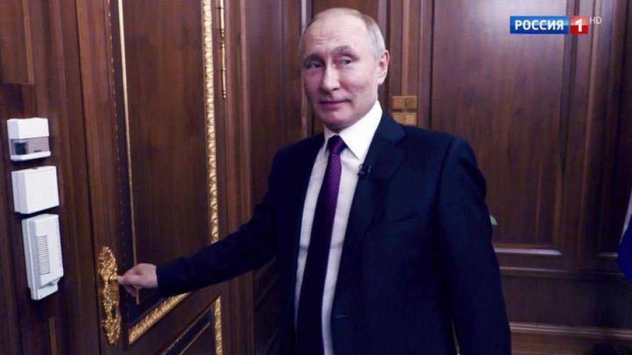 Цял ден Путин е общувал с болни от Ковид-19 колеги