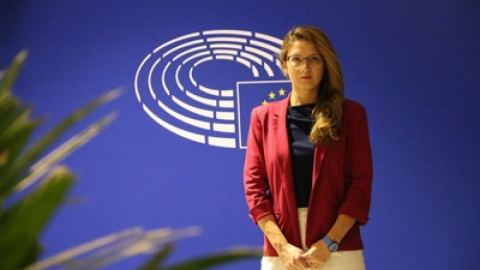 Цветелина Пенкова: Еврозоната ни дава възможност за по-ниска инфлация и бърз икономически растеж
