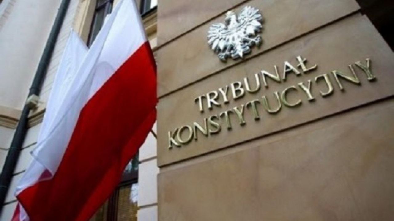 Spiegel: Решението на Конституционния съд на Полша може да „измени Европейския съюз“