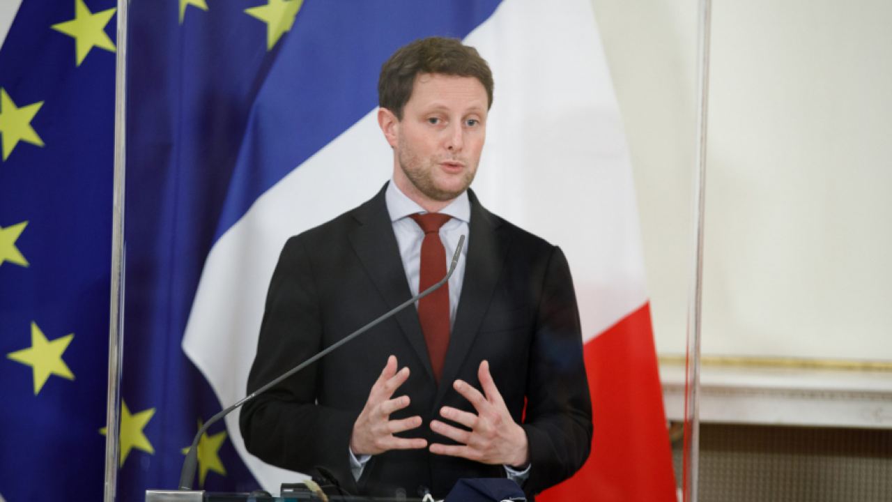 Ouest-France: Поведението на Полша създава риск за нейното напускане на ЕС, предупредиха във френското външно министерство