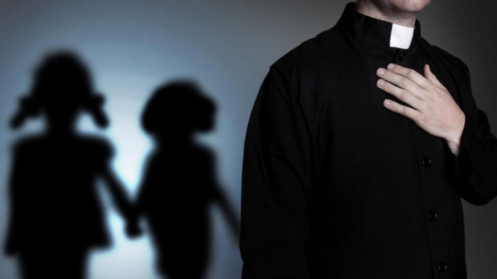 Монахини изнасилвали млади момичета с разпятия във Франция