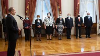 Деня на българския лекар, Радев, отличи, Почетния знак на държавния глава, педиатри, неонатолози