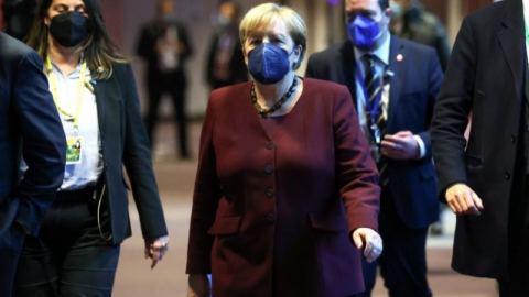 Das Erste: ЕС така и не успя да реши какво да прави с Полша и цените на газа