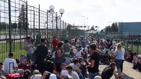 Welt: 15 хиляди бежанци стоят между Беларус и Полша без вода, храна и светлина
