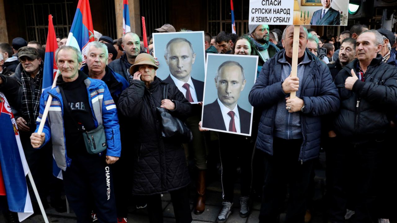EurActiv: Мнозинството сърби смятат влиянието на Русия и Китай за положително, докато това на ЕС и САЩ - за отрицателно