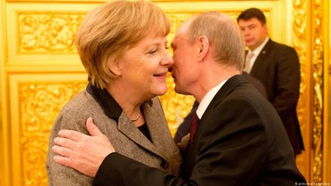 Путин смята, че неформалните контакти с Германия са важни