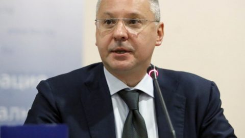 Станишев към президента: Поздравления! Сега българите очакват нова страница – работещи институции и редовно правителство