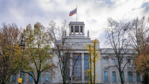 Германия изгони двама руски дипломати заради убийството на чеченски терорист