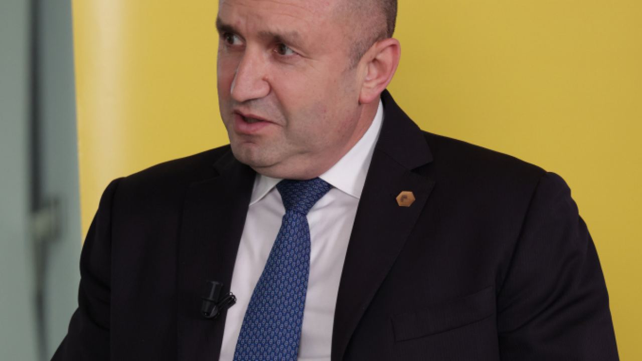 Румен Радев пред Euractiv: България не е пречка в процеса на разширяване на ЕС, постигането на напредък зависи изцяло от РС Македония