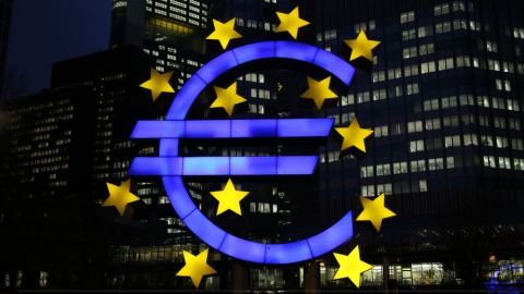 Le Monde: За първи път от 25 години инфлацията в еврозоната достигна 5%