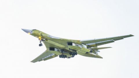 Построеният от нулата руски ракетоносец Ту-160М направи първия си полет