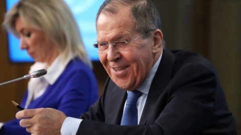 Лавров  се пошегува с изявлението на Нуланд относно 18 сценария за реакция на САЩ при руска "агресия" срещу Украйна