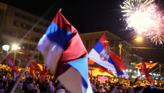 Сърбия, кръстопът, референдум