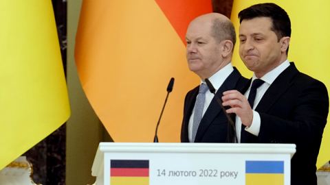 Олаф Шолц е готов да подкрепи Украйна финансово