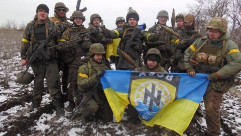 Убиват цели семейства. Медицинска сестра за престъпленията на "Азов" в Мариупол