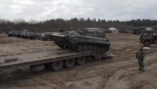 Руските военни са установили контрол над базата на въоръжените сили