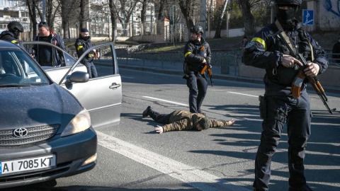 Чакат да се избият един друг. Малко за "тактиката" на отбраната на Украйна
