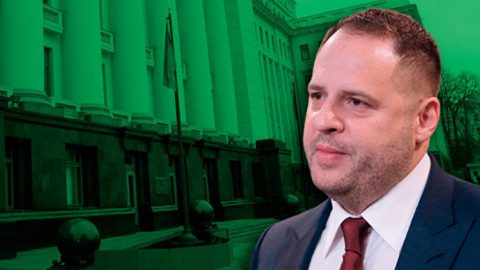Кой в Украйна взема решенията? Сивият кардинал от модния салон и  сянка на президента Андрей Ермак
