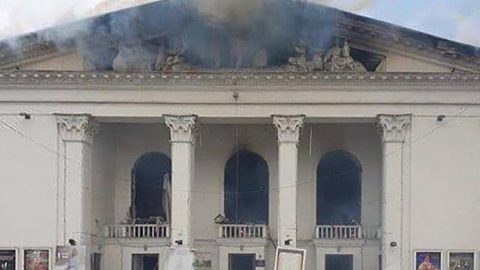 Дали бомбардировката на театъра в Мариупол не е дело на екстремисти от „Азов“, за да се предизвика намесата на НАТО?