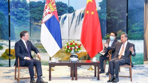 Global Times: Ван И подкрепя независимата външна политика на Сърбия - тя ще поддържа "истинско приятелство" с Китай