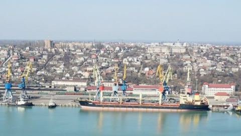 Народната милиция на ДНР и руските въоръжени сили евакуираха екипажа на българския товарен кораб "Царевна"