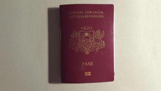 Латвия, лишават от гражданство, поддръжка, военни действия, Русия